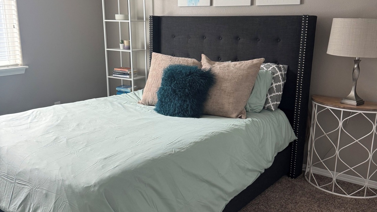 Photo of Bedroom in Larkspur
