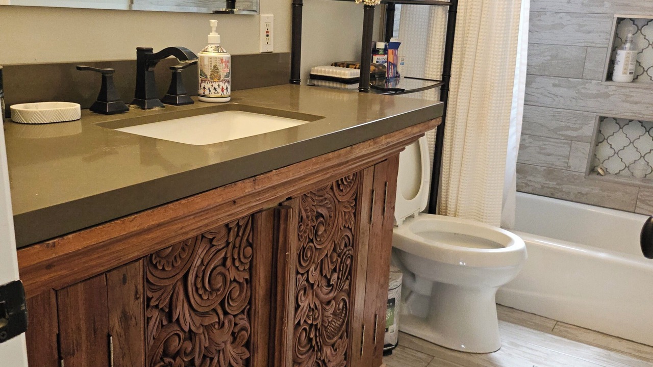 Photo of Bathroom in Lantern District