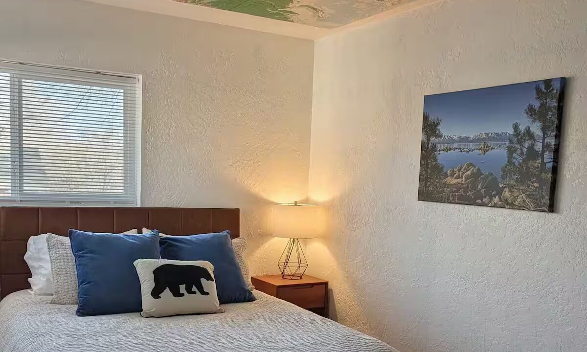 Photo of Bedroom in West University
