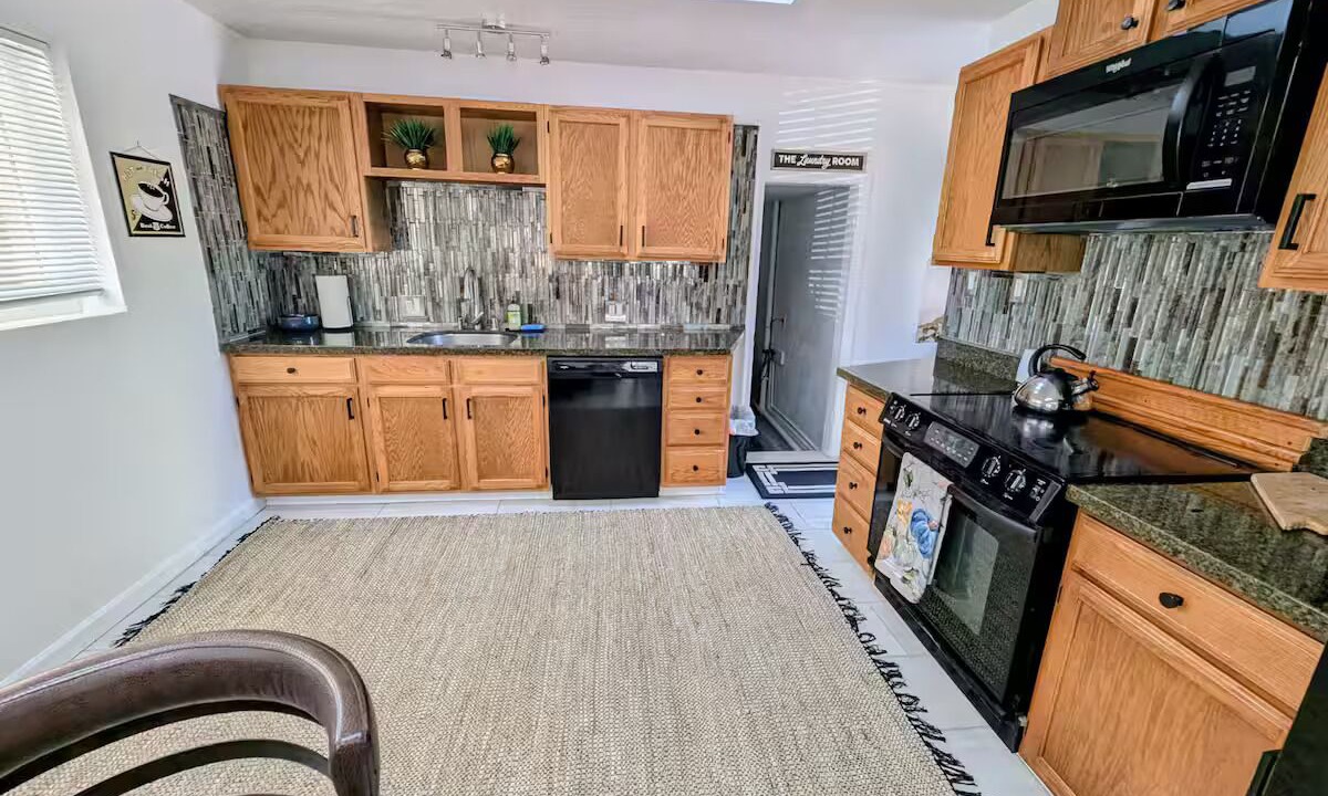 Photo of Kitchen in West University