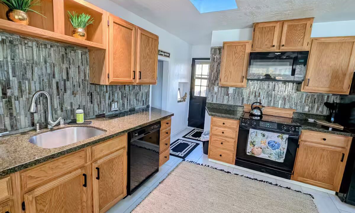 Photo of Kitchen in West University