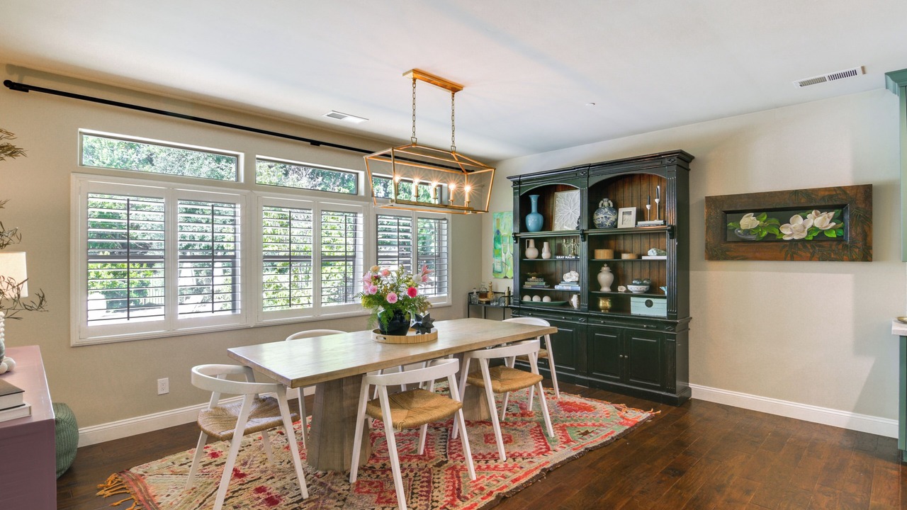 Photo of Livingroom in Chico