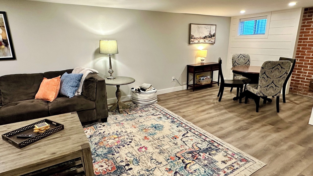 Photo of Livingroom in Brownstown