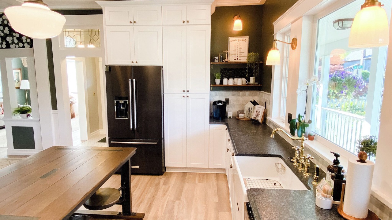 Photo of Kitchen in Clatskanie