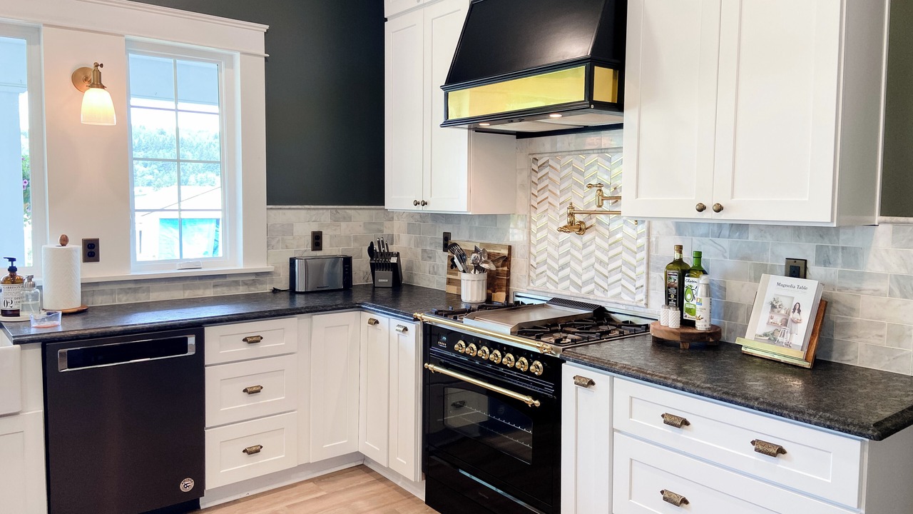 Photo of Kitchen in Clatskanie