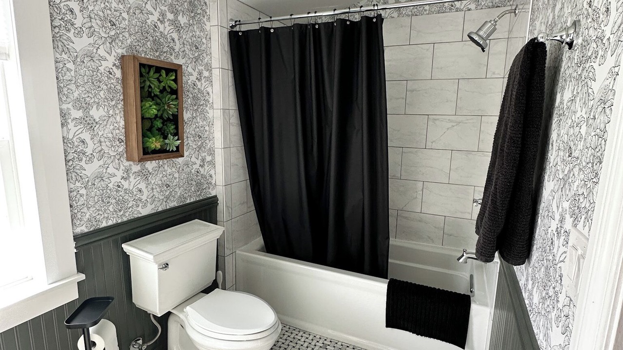 Photo of Bathroom in Clatskanie