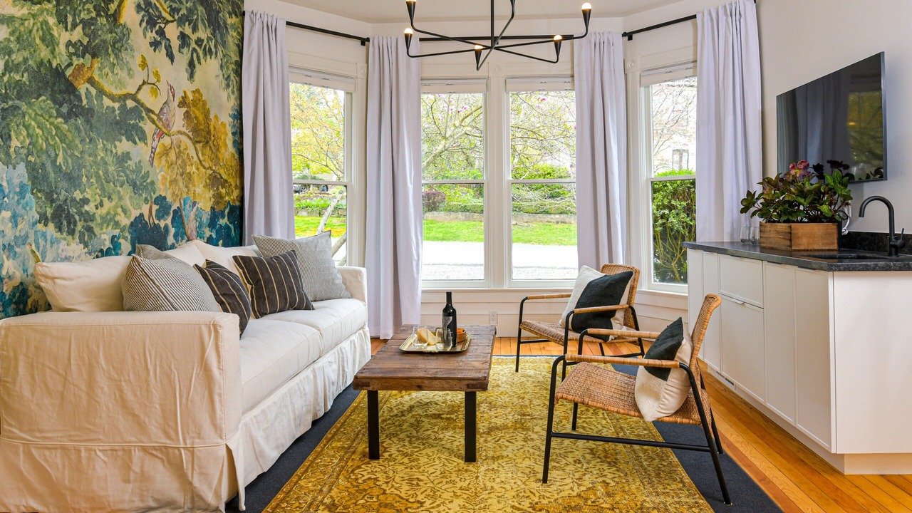 Photo of Livingroom in Jacksonville