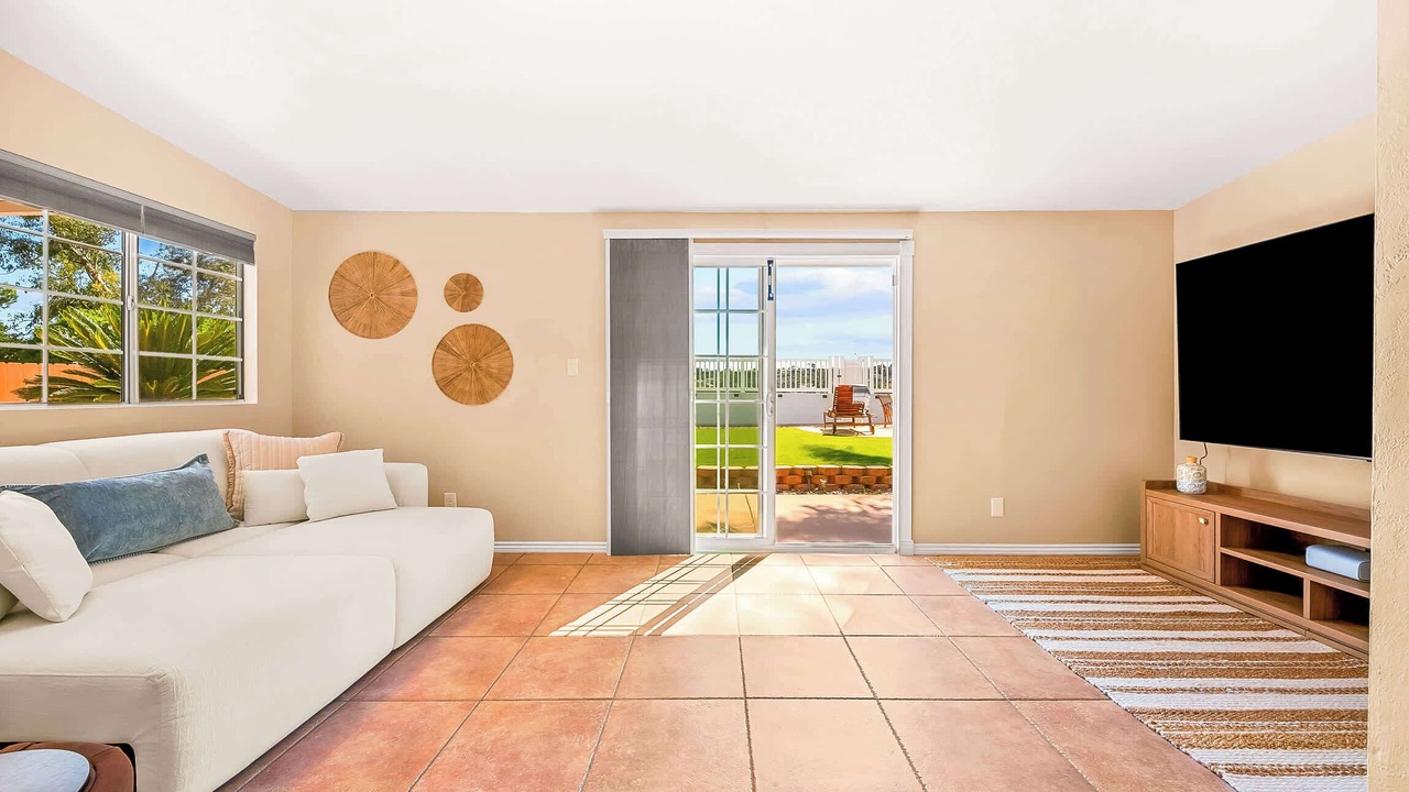 Photo of Livingroom in Bay Ho