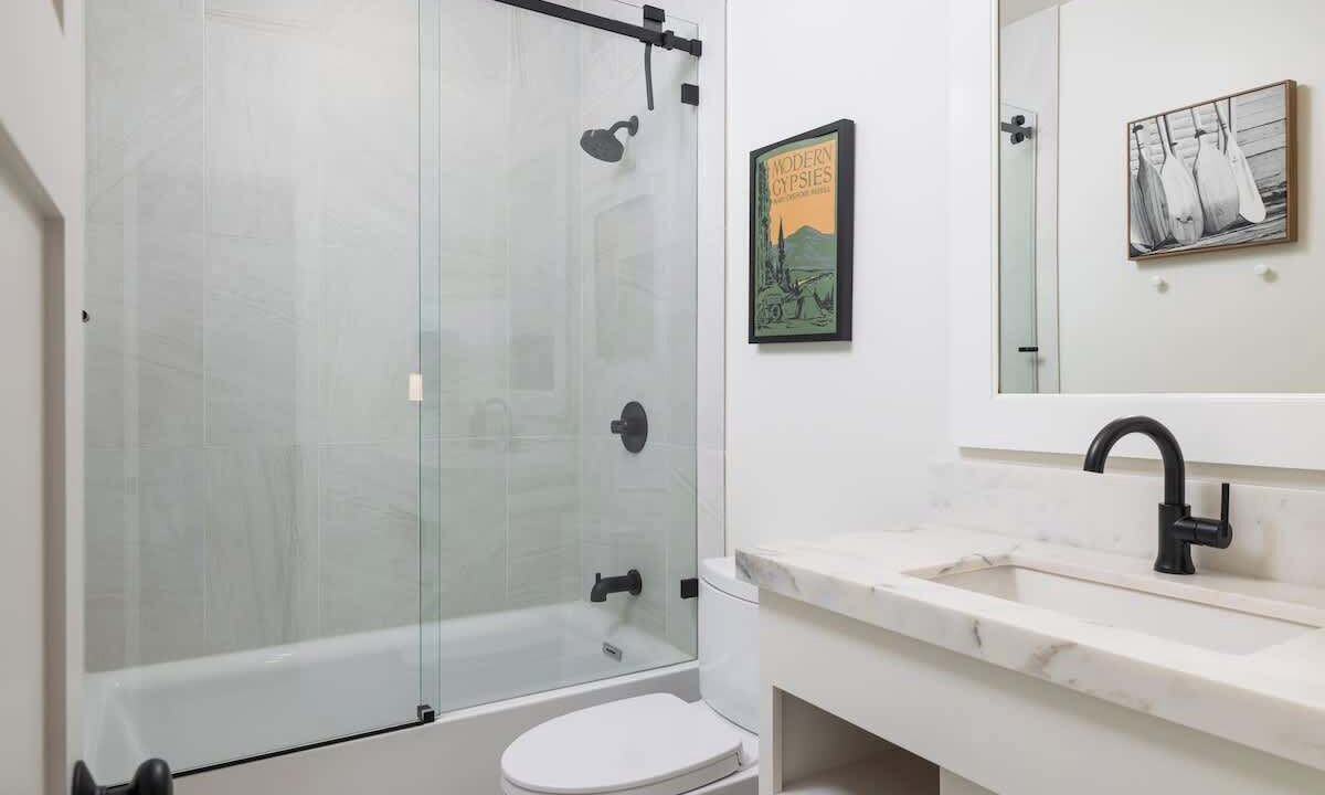 Photo of Bathroom in Cedar Glen