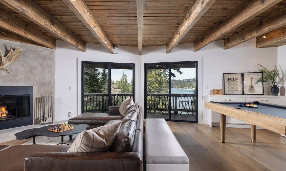 Photo of Livingroom in Cedar Glen