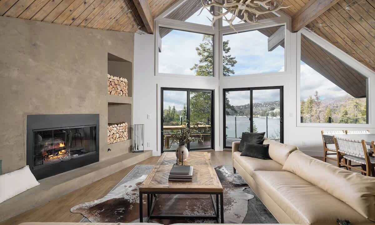 Photo of Livingroom in Cedar Glen