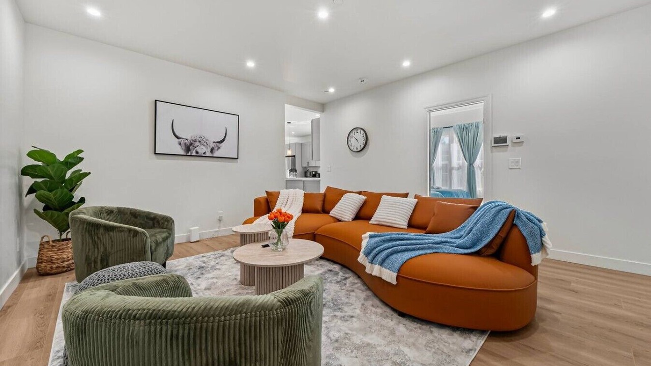 Photo of Livingroom in Hayward