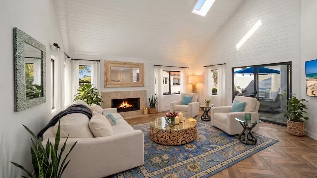 Photo of Livingroom in Downtown San Diego
