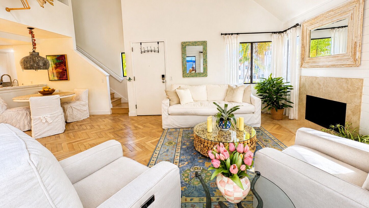Photo of Livingroom in Downtown San Diego