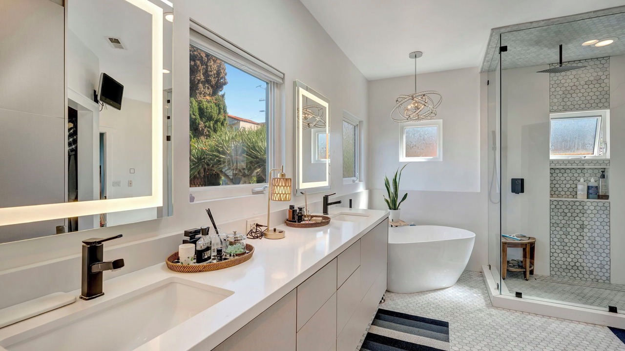 Photo of Bathroom in Ocean Beach