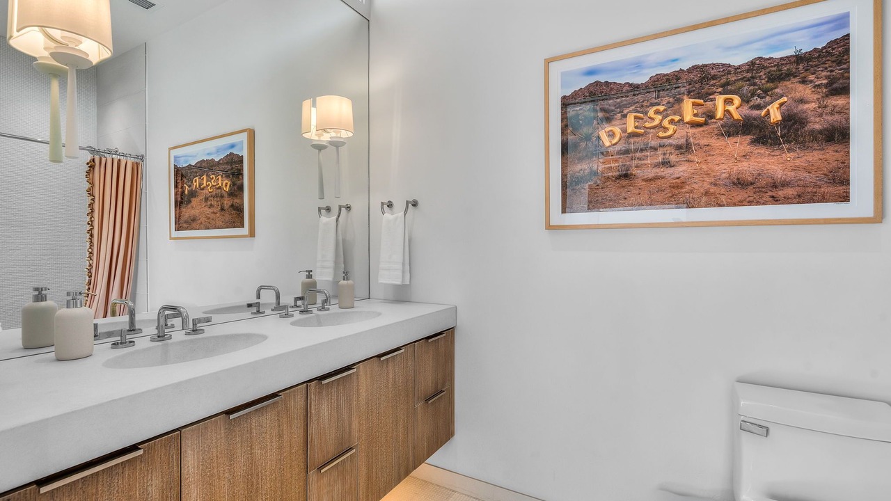 Photo of Bathroom in Powell Butte