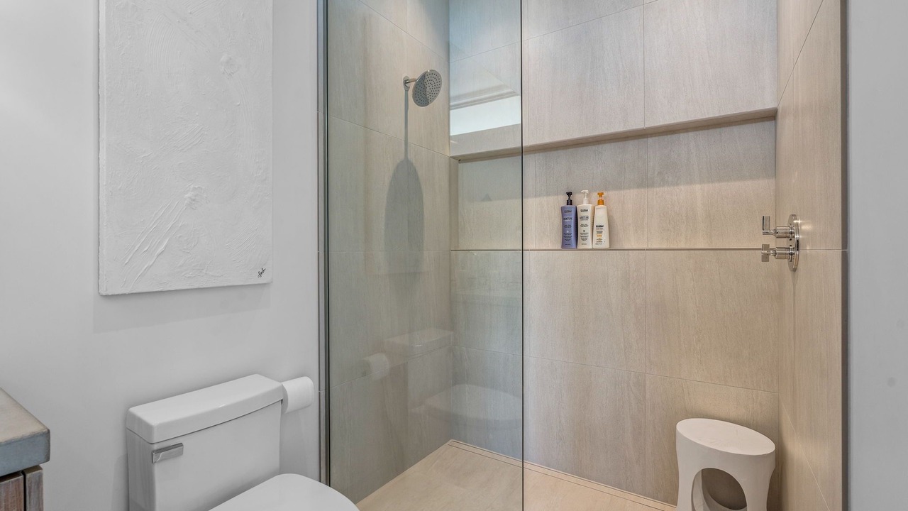 Photo of Bathroom in Powell Butte