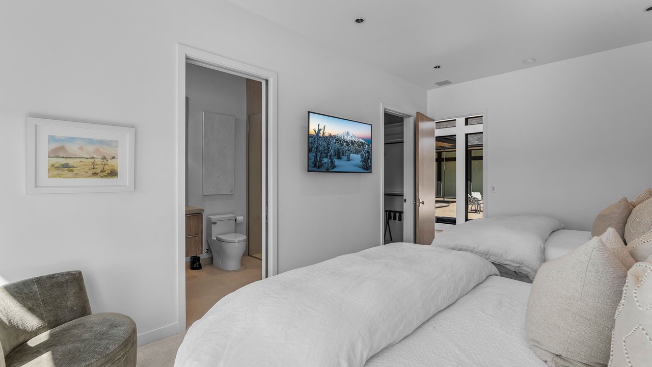 Photo of Bedroom in Powell Butte