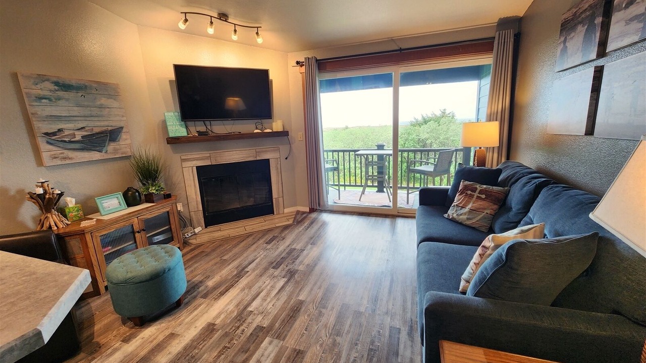 Photo of Livingroom in Ocean Shores