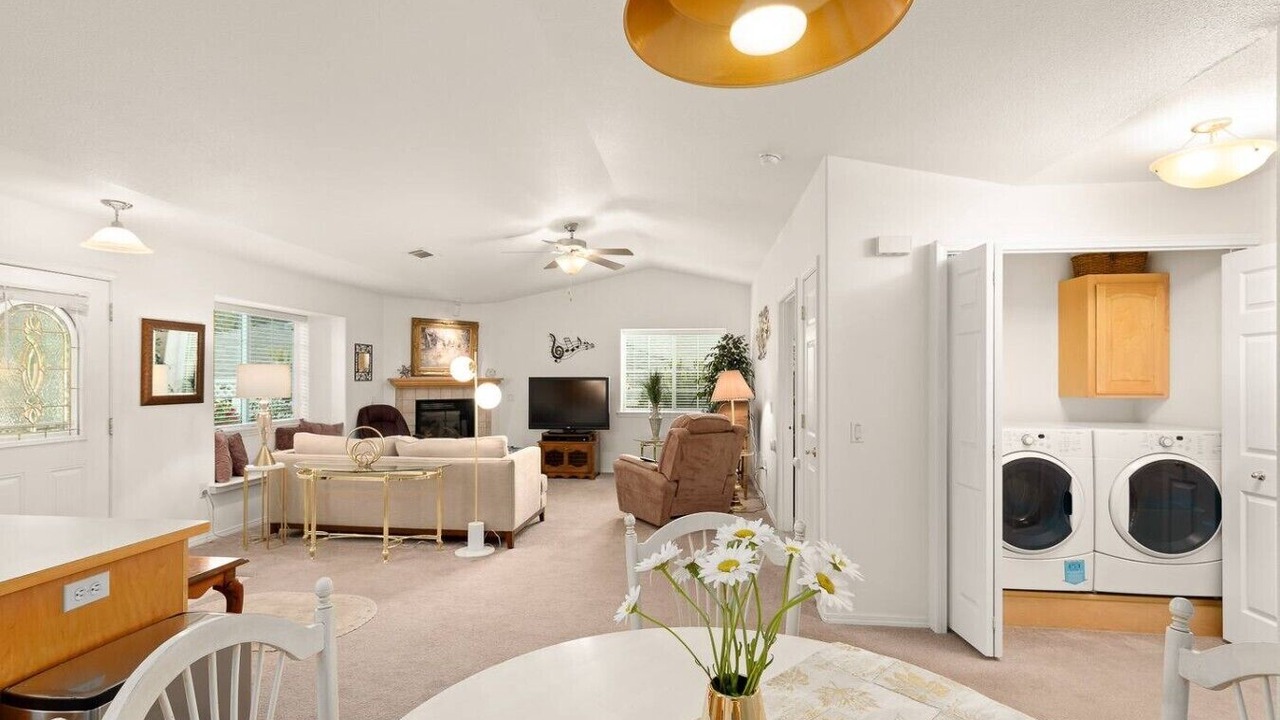 Photo of Livingroom in Grants Pass