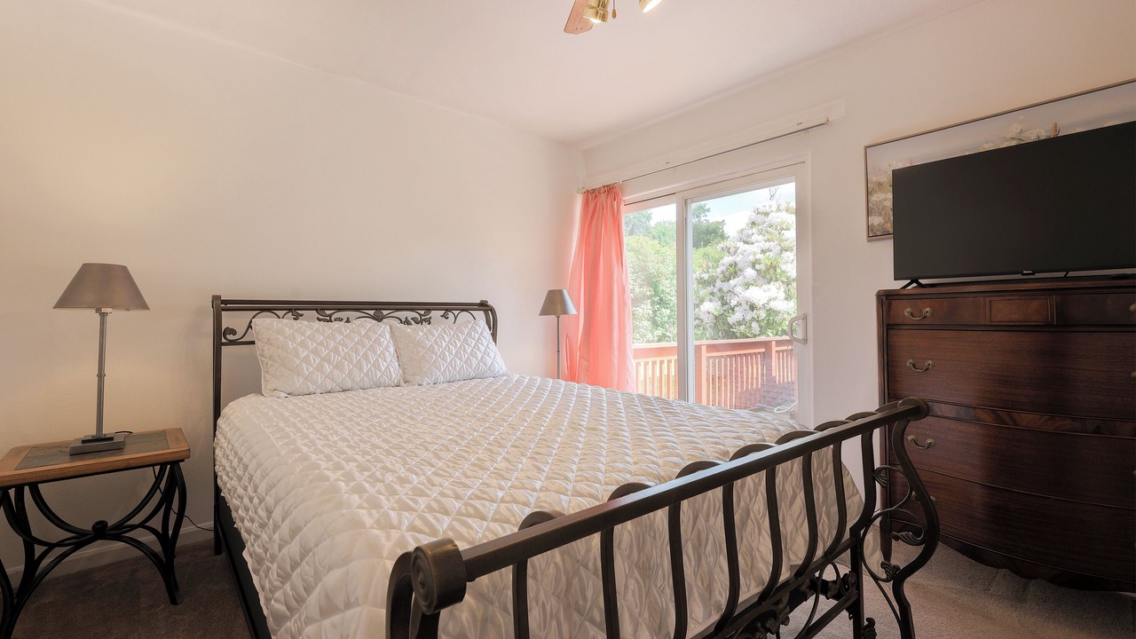 Photo of Bedroom in Oak Grove