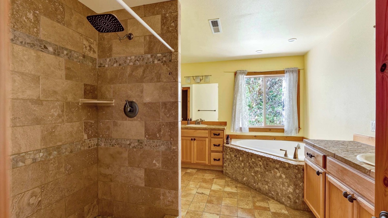 Photo of Bathroom in Zigzag