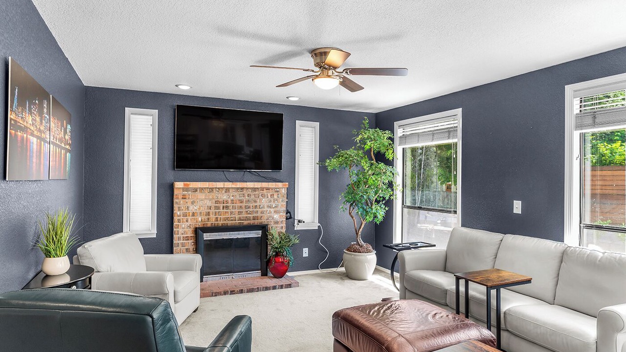 Photo of Livingroom in Bethany