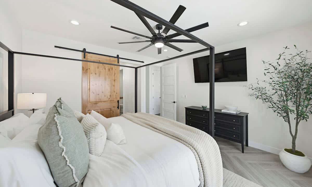 Photo of Bedroom in Lake Havasu City