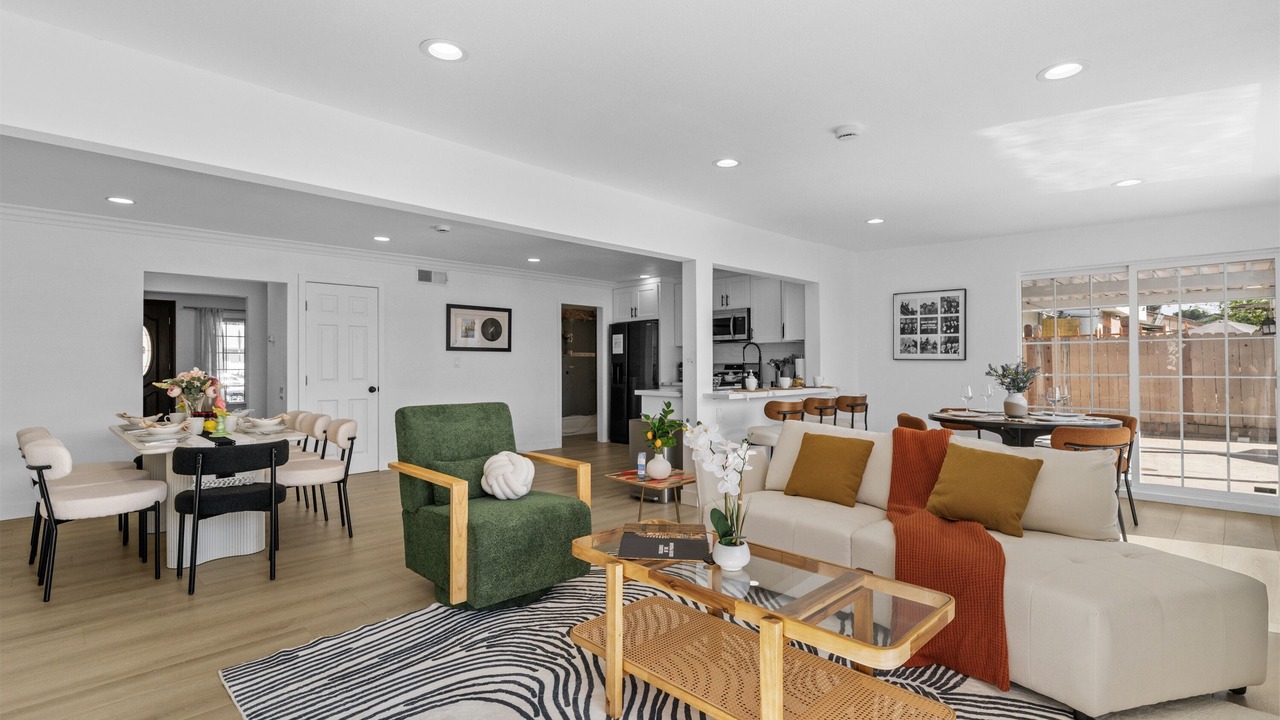 Photo of Livingroom in West Covina