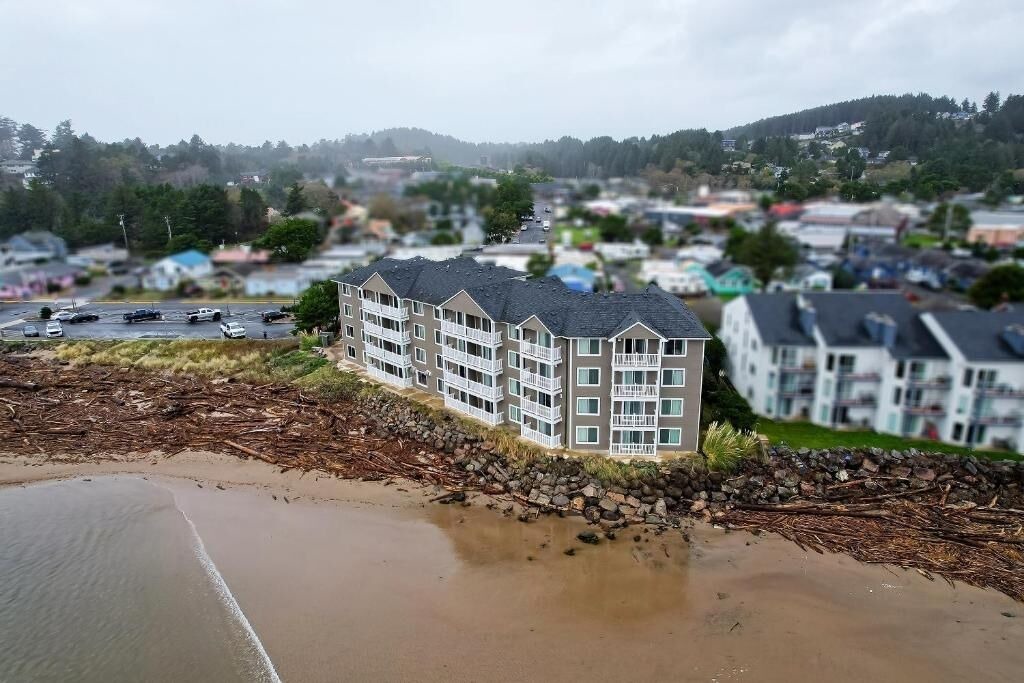 Photo of Others in Lincoln City