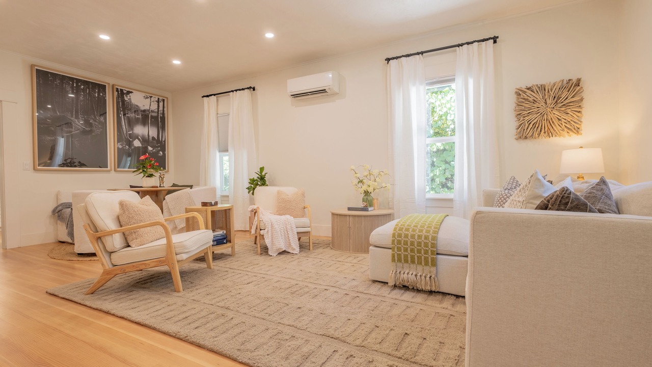 Photo of Livingroom in Chico