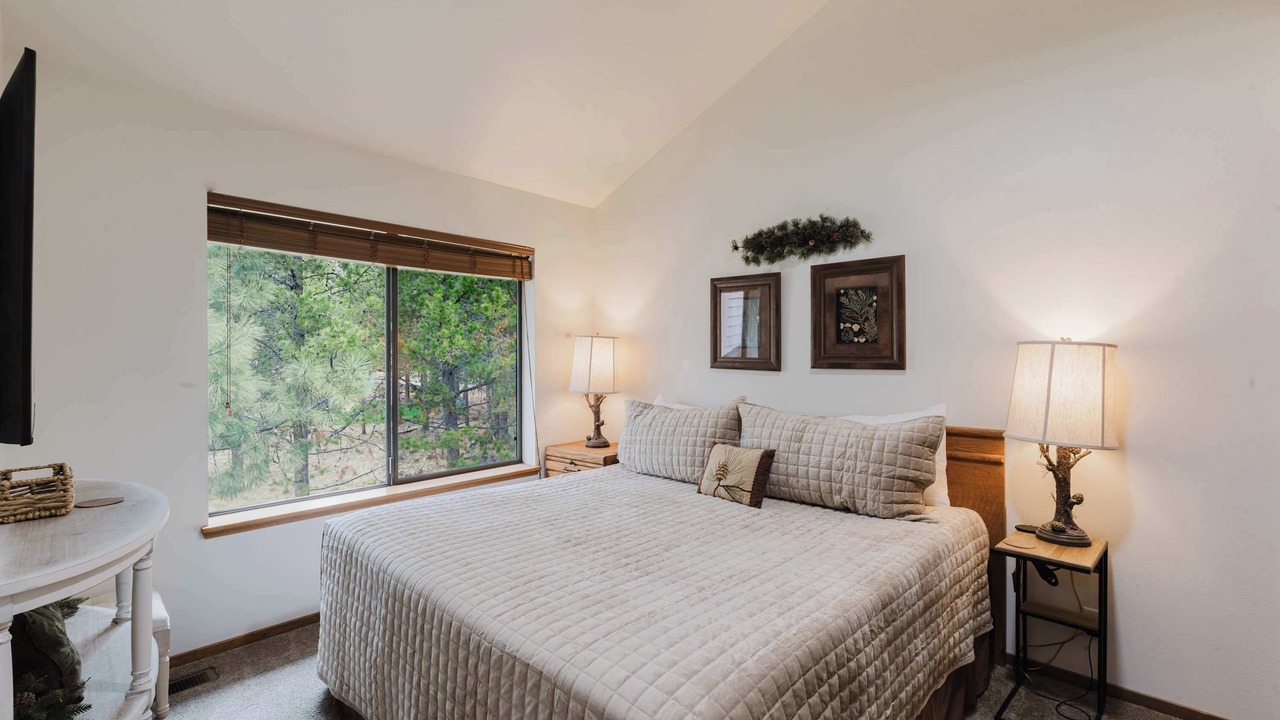 Photo of Bedroom in Sunriver