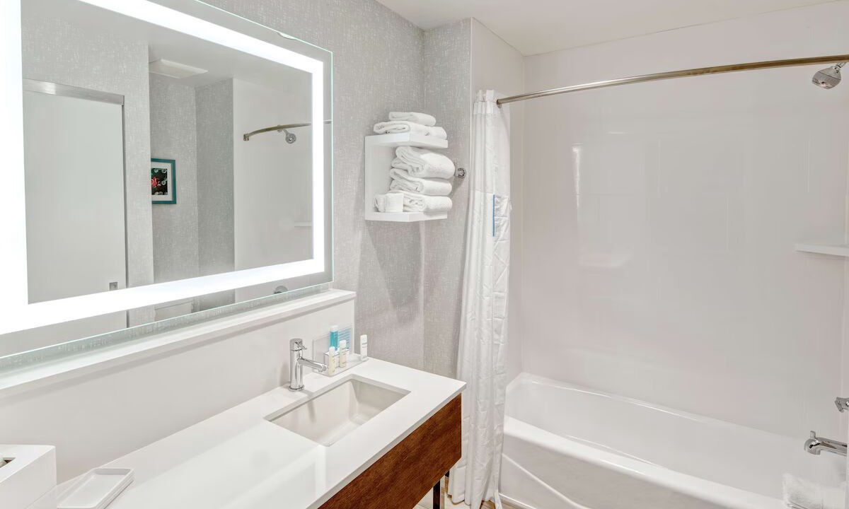 Photo of Bathroom in Cardiff-by-the-Sea
