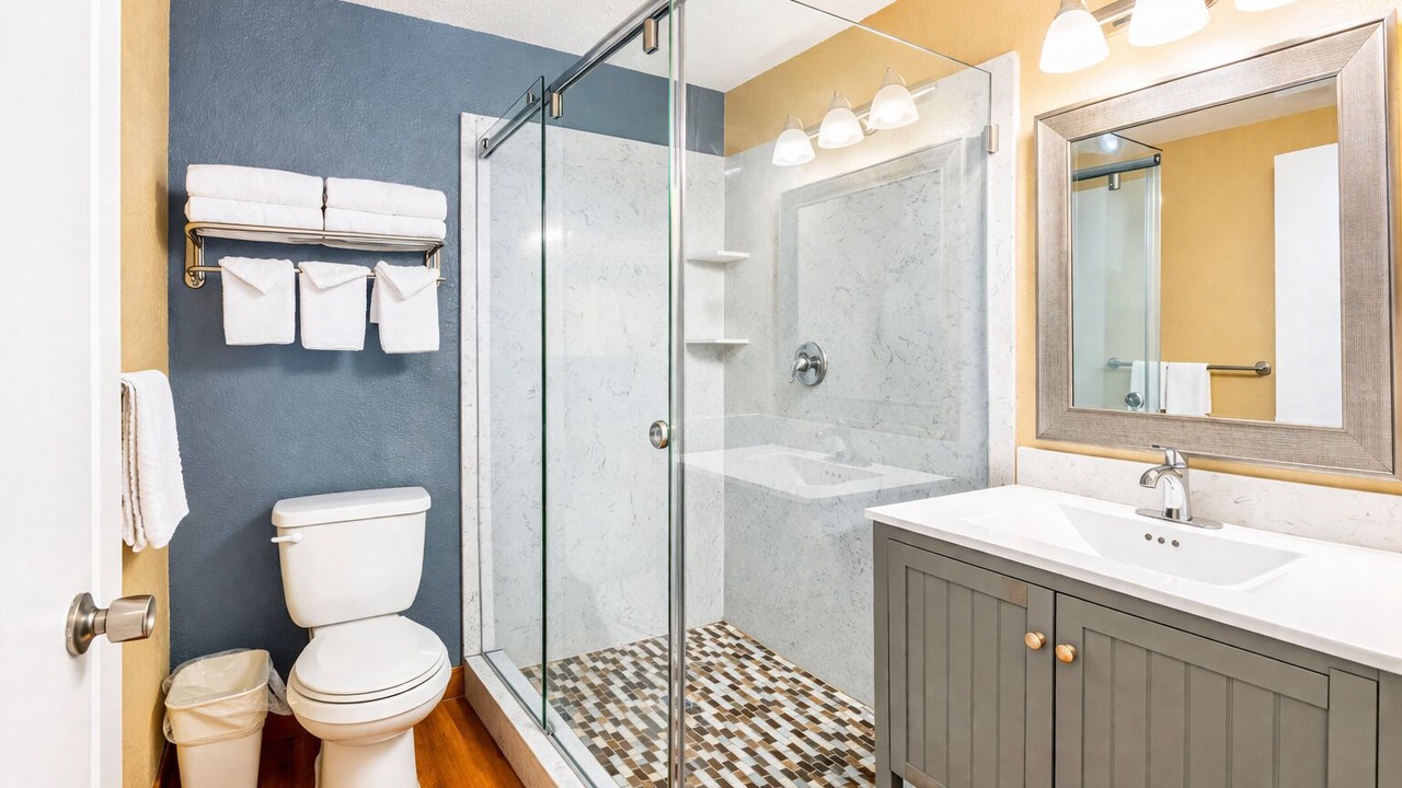 Photo of Bathroom in Loma Alta