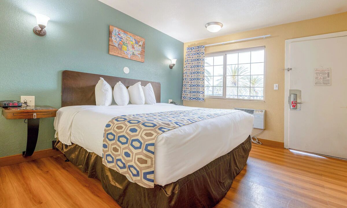 Photo of Bedroom in Loma Alta