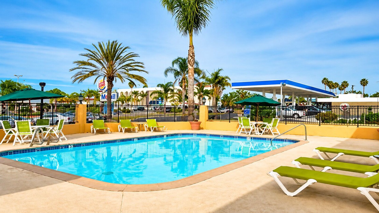Photo of Outdoor in Loma Alta