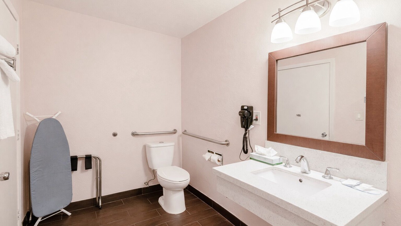 Photo of Bathroom in Loma Alta