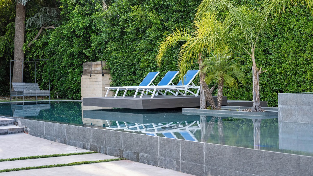 Photo of Outdoor in Encino