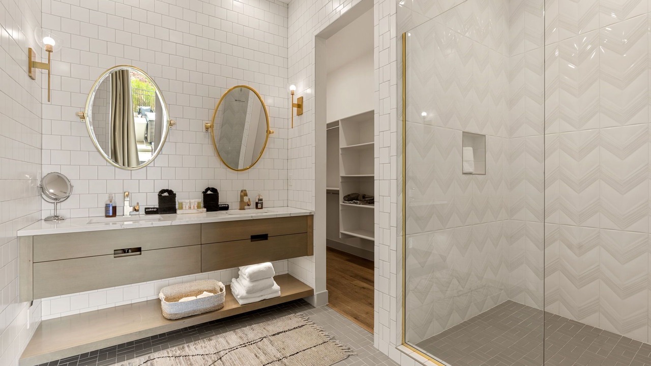 Photo of Bathroom in Washington