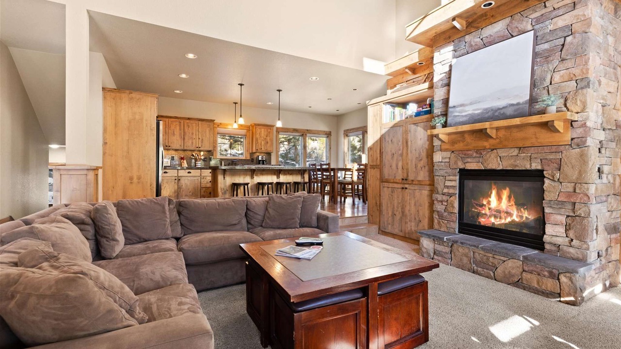 Photo of Livingroom in RiverWild