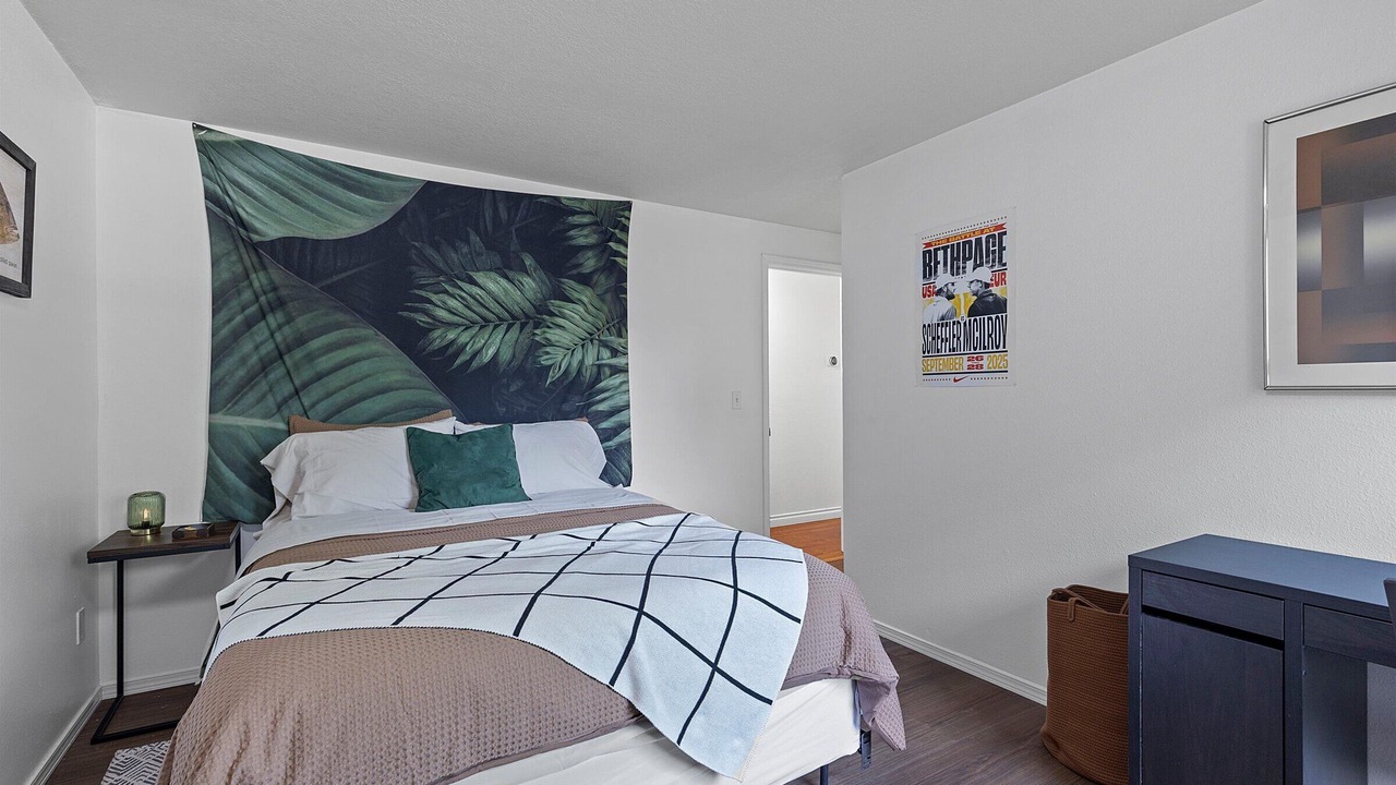 Photo of Bedroom in Aloha