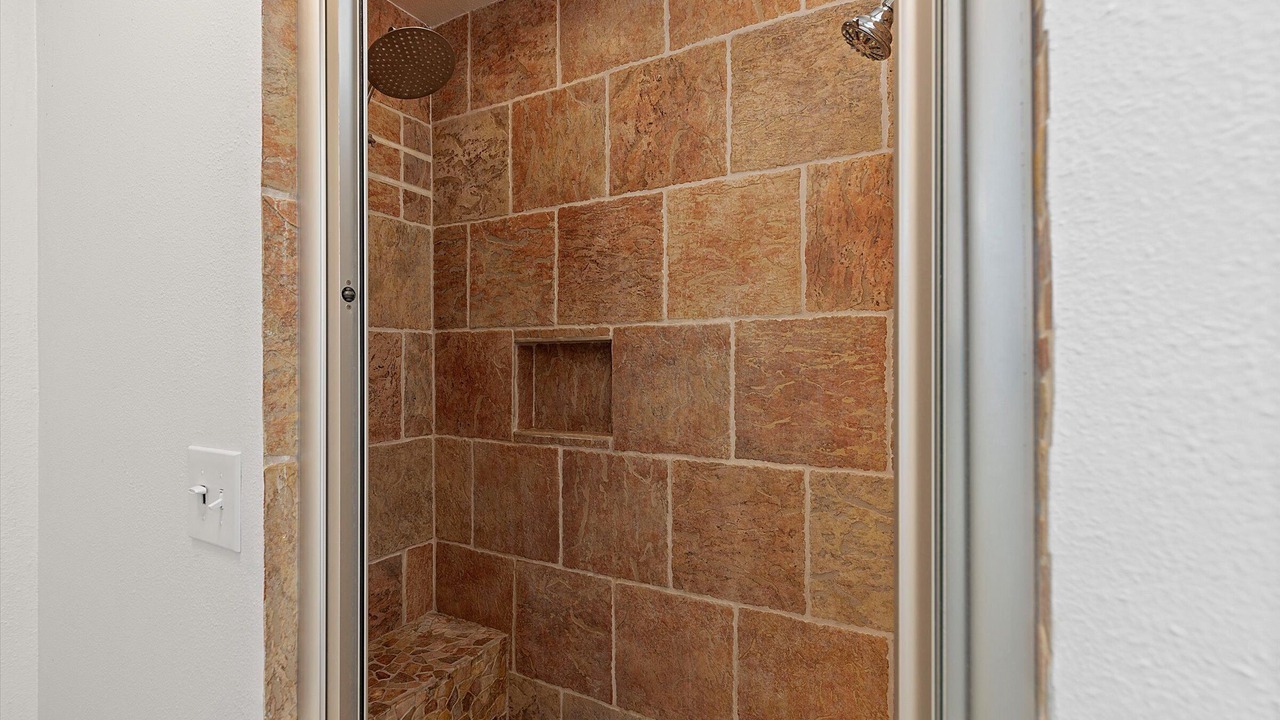 Photo of Bathroom in Aloha