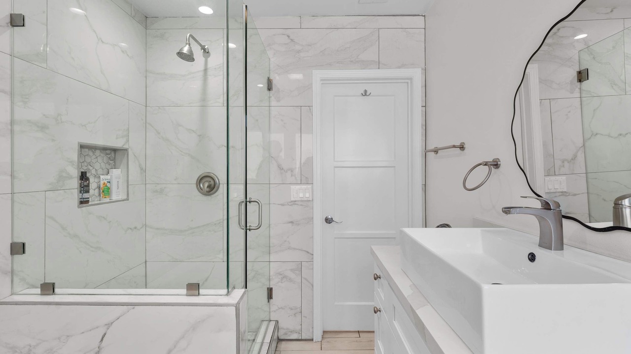 Photo of Bathroom in Pico - Robertson