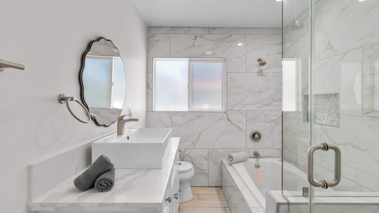 Photo of Bathroom in Pico - Robertson