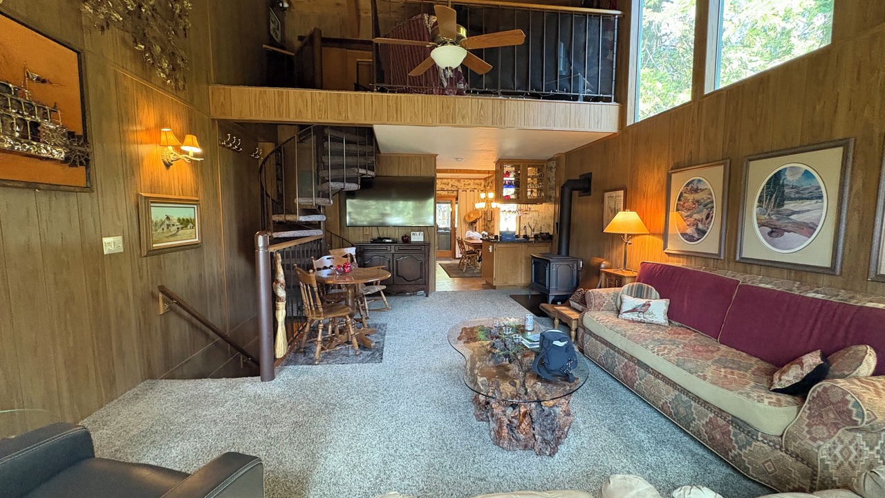 Photo of Livingroom in Pinecrest