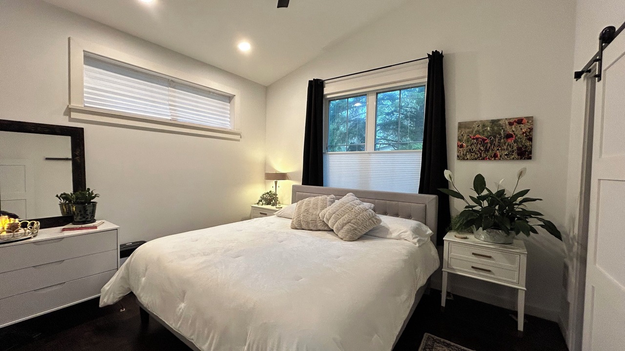Photo of Bedroom in Cannon Beach