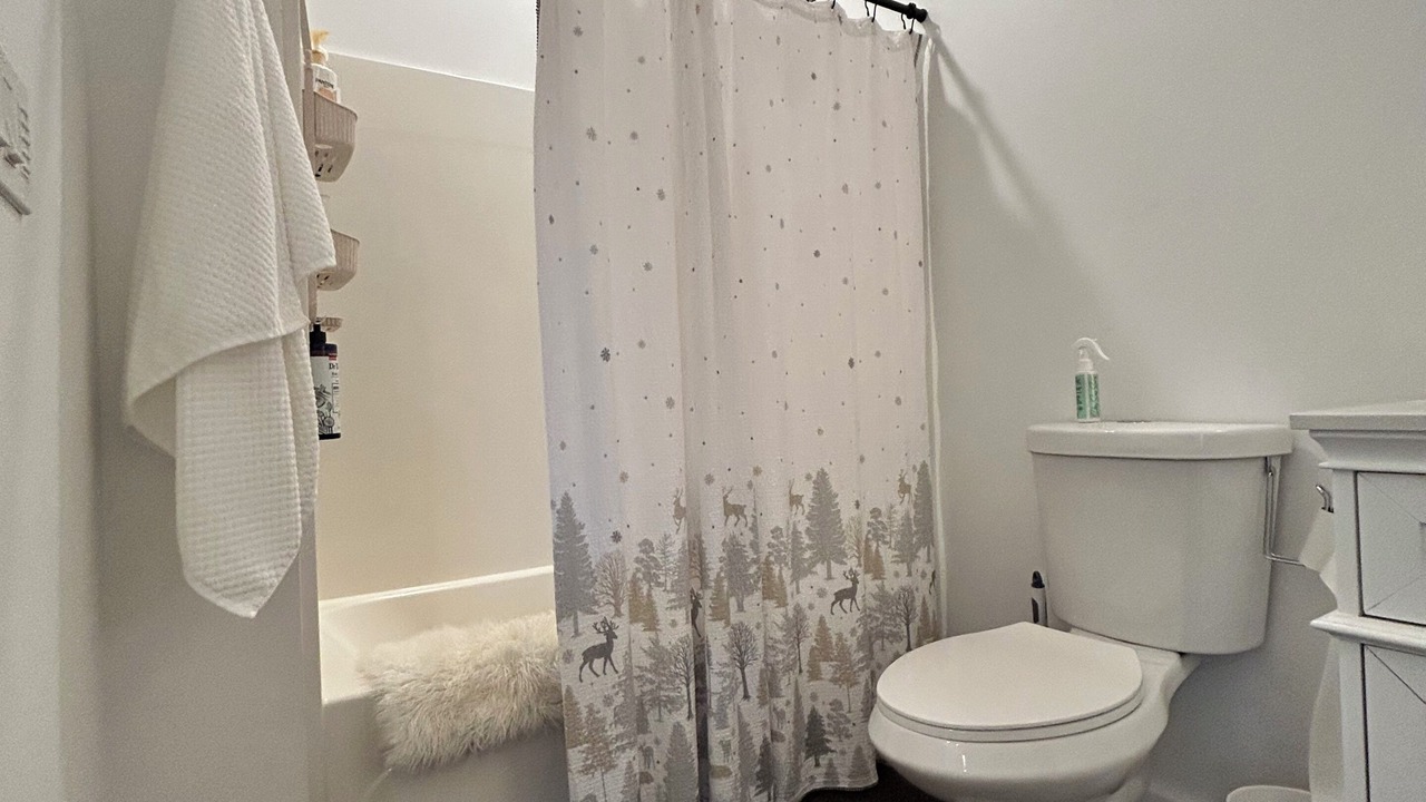 Photo of Bathroom in Cannon Beach