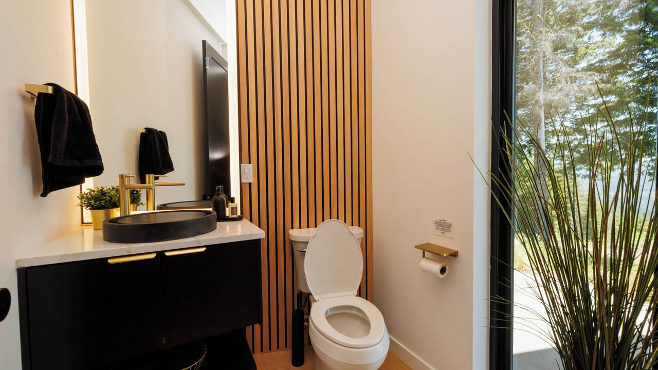 Photo of Bathroom in Ariel