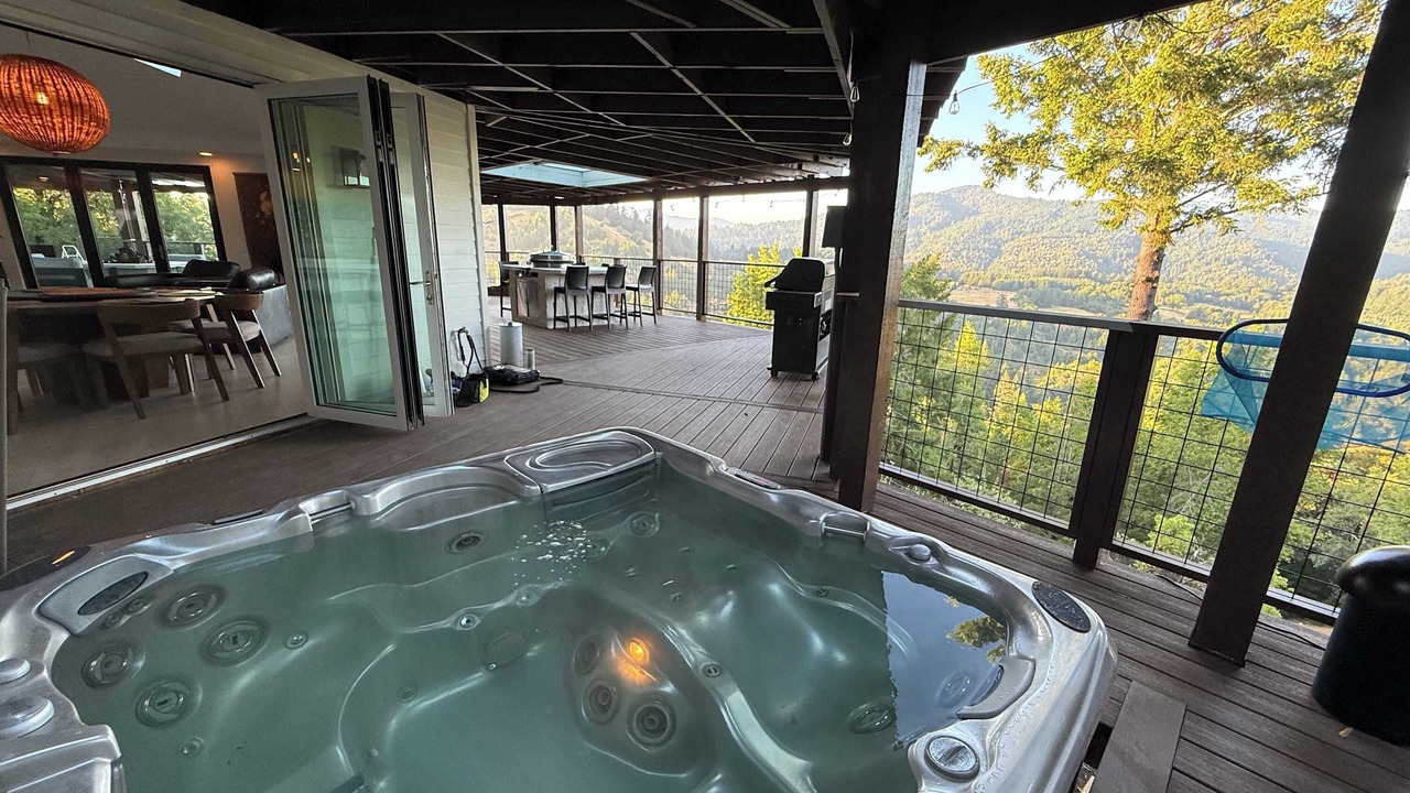 Photo of Patio Balcony in Garberville