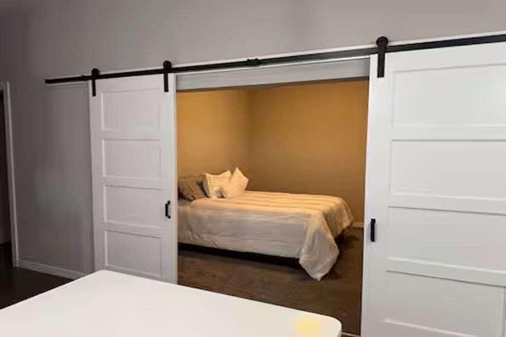 Photo of Bedroom in Brownstown